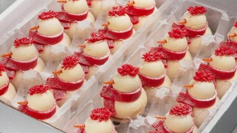 1 persoons sneeuwpoppetje: vanille ijs met meringue
