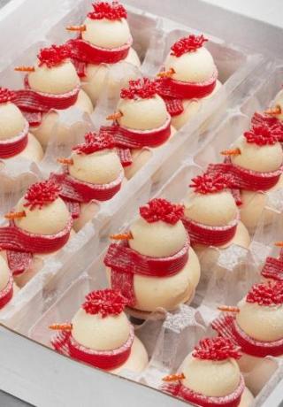 1 persoons sneeuwpoppetje: vanille ijs met meringue