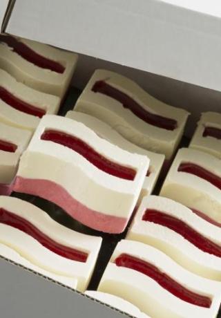 IJsdessert witte chocolade en frambozen