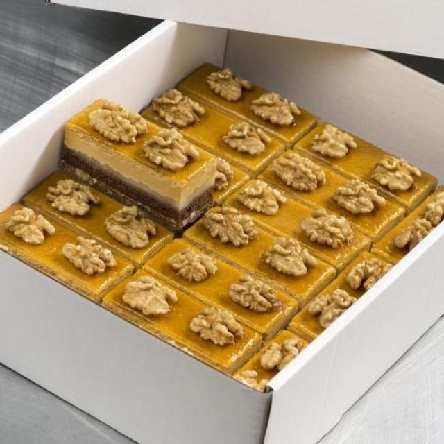 Appel caramel met walnoot en bodem van melkchocoladecrunch