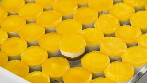 Lemon cheesecake met kandij bodem petit four