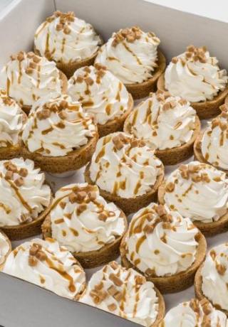 Caramel fudge zeezout met een sloffendeegbodem