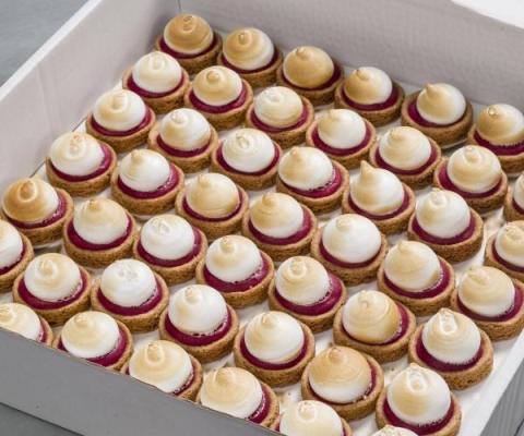 Meringue framboos met sloffendeegbodem