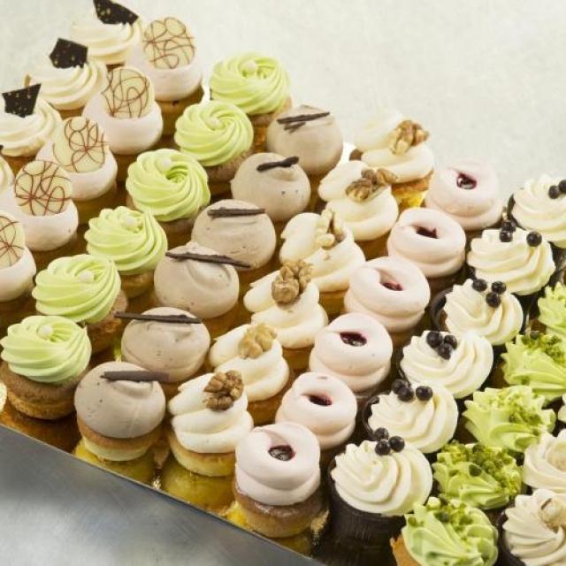 Petit four botercrème