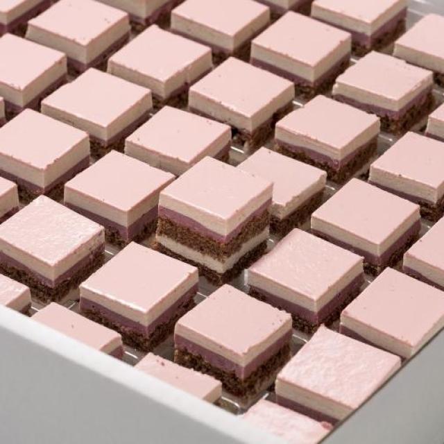Petit four kastanje framboos