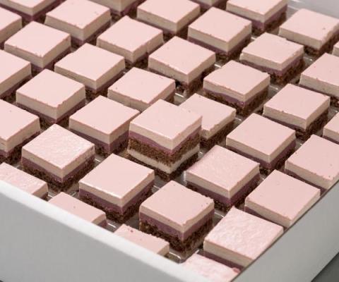 Petit four kastanje framboos