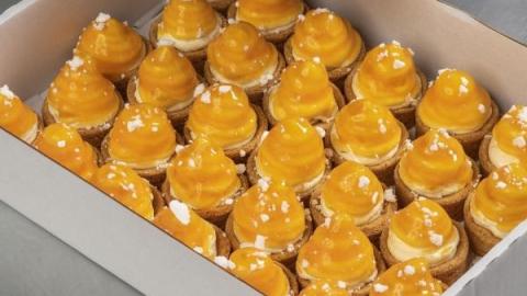 Petit-four mango