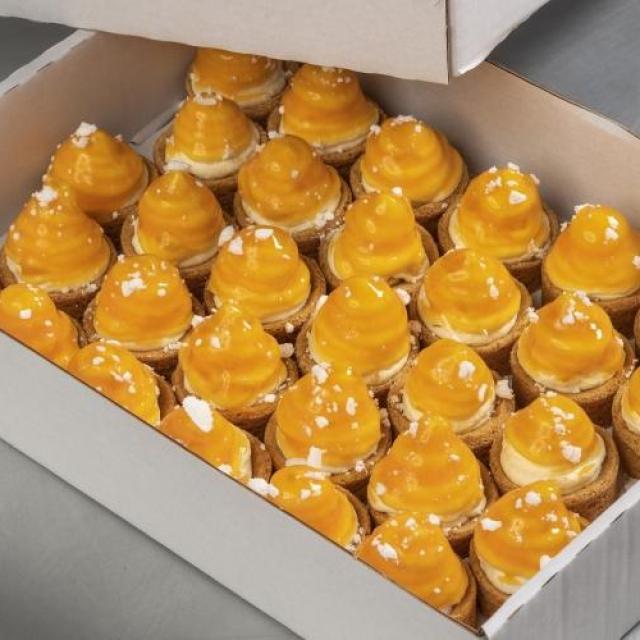 Petit-four mango
