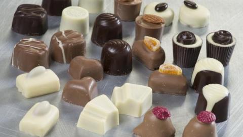Assorti ambachtelijk gemaakte bonbons, in diverse smaken, 2 kg