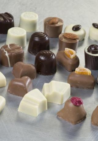 Assorti ambachtelijk gemaakte bonbons, in diverse smaken, 2 kg